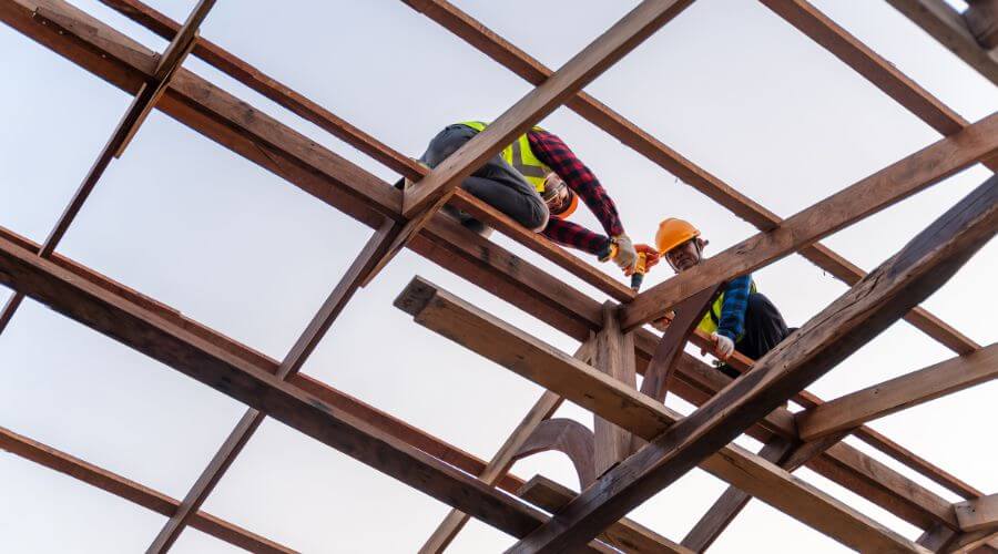 Professional gutter cleaning services in Lawtey, FL